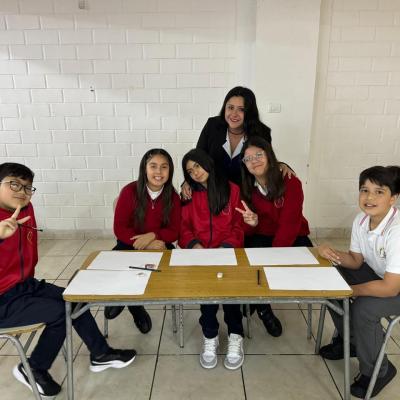 Representantes 4b Y Su Profesora Madelyn Gomez